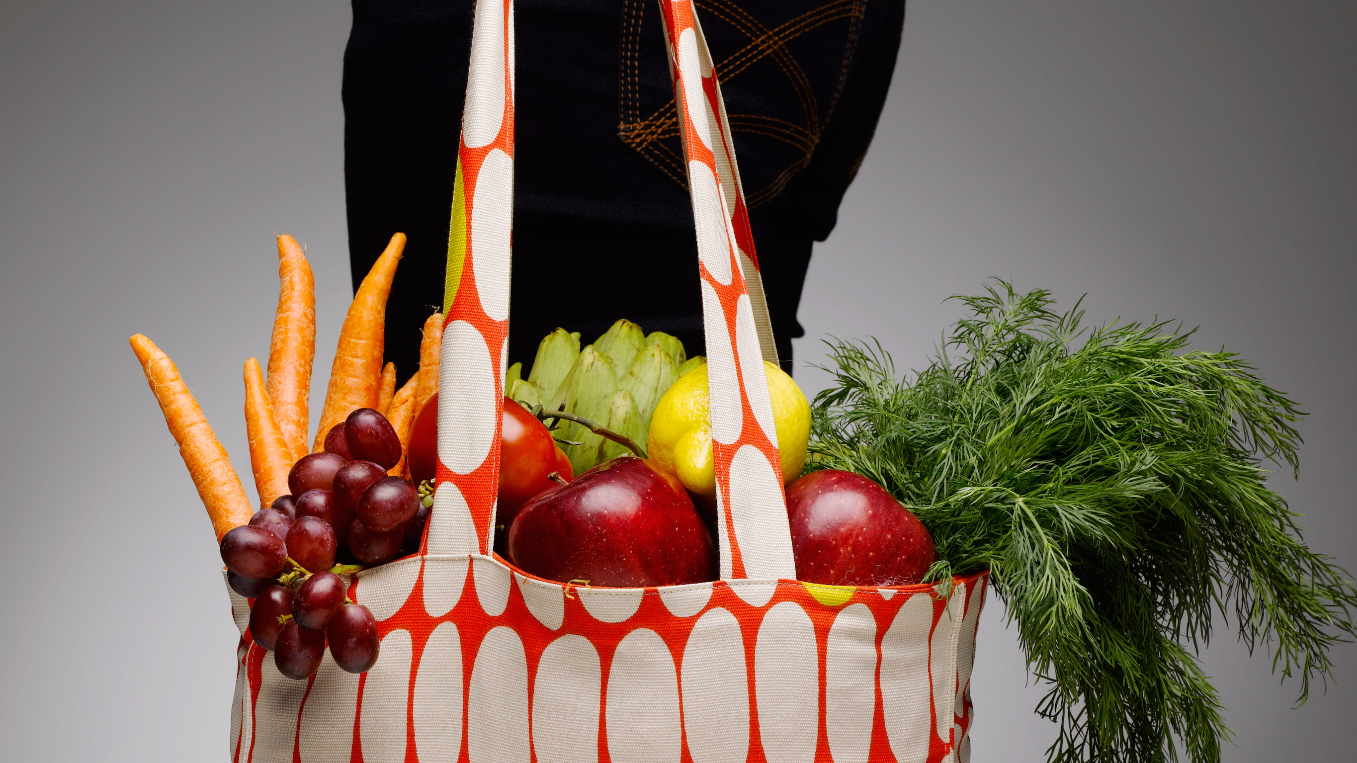 Shopping bag with fruit and vegetables